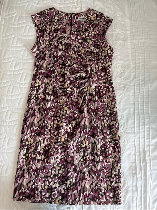 Shelby & Palmer Dresses & Skirts - NWOT Shelby & Palmer Multicolor Abstract Floral Midi Dress in Plum and Cream